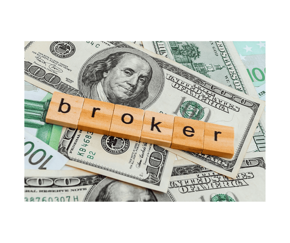 Choosing the right broker from four choices: Market Makers, ECN Brokers, STP Brokers, and No Dealing Desk Brokers.